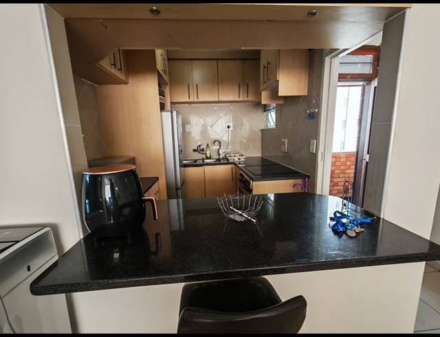 2 BEDROOM APARTMENT FOR SALE IN ESSENWOOD